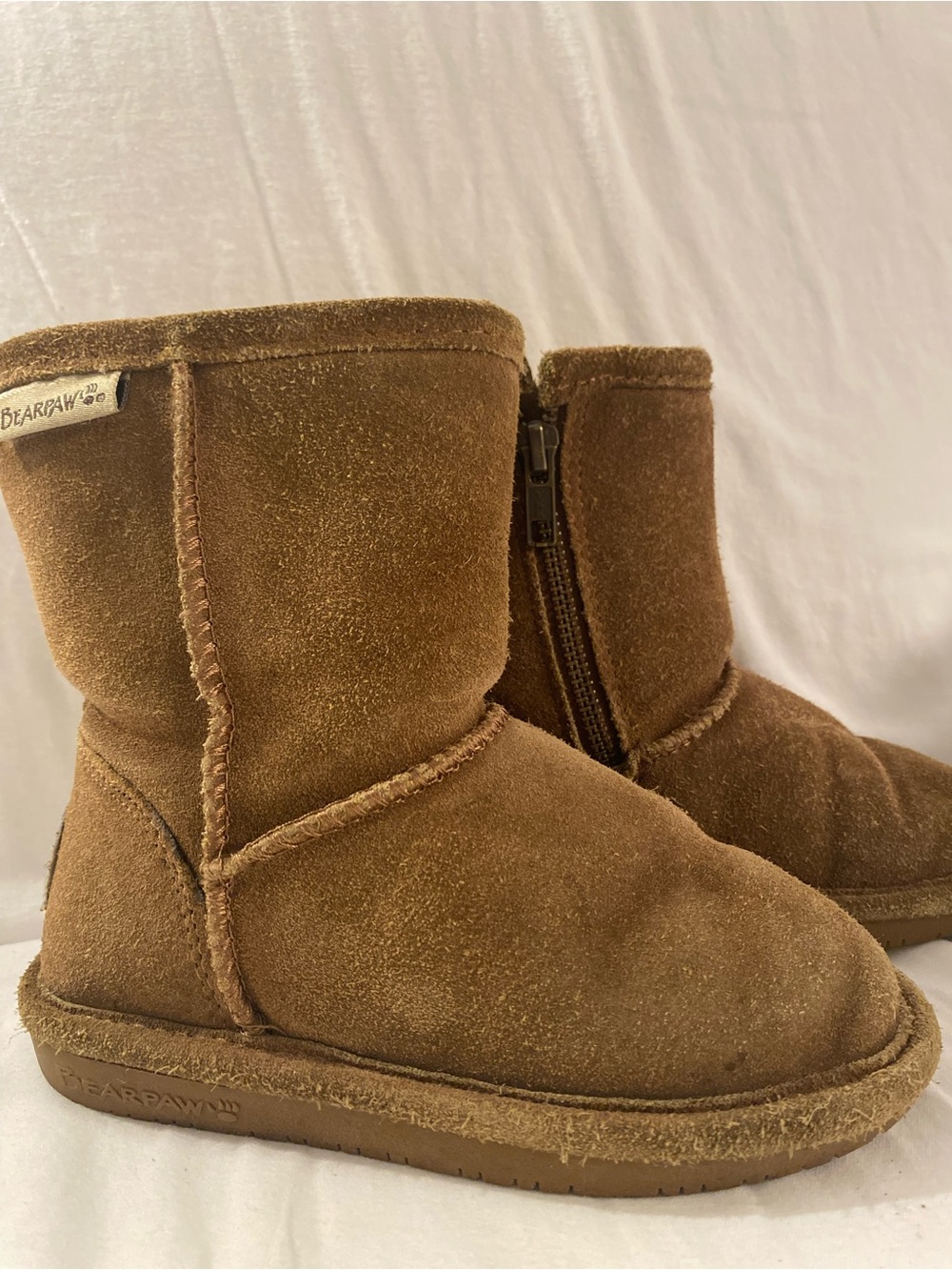 Bear paw girls zip up boot size 10